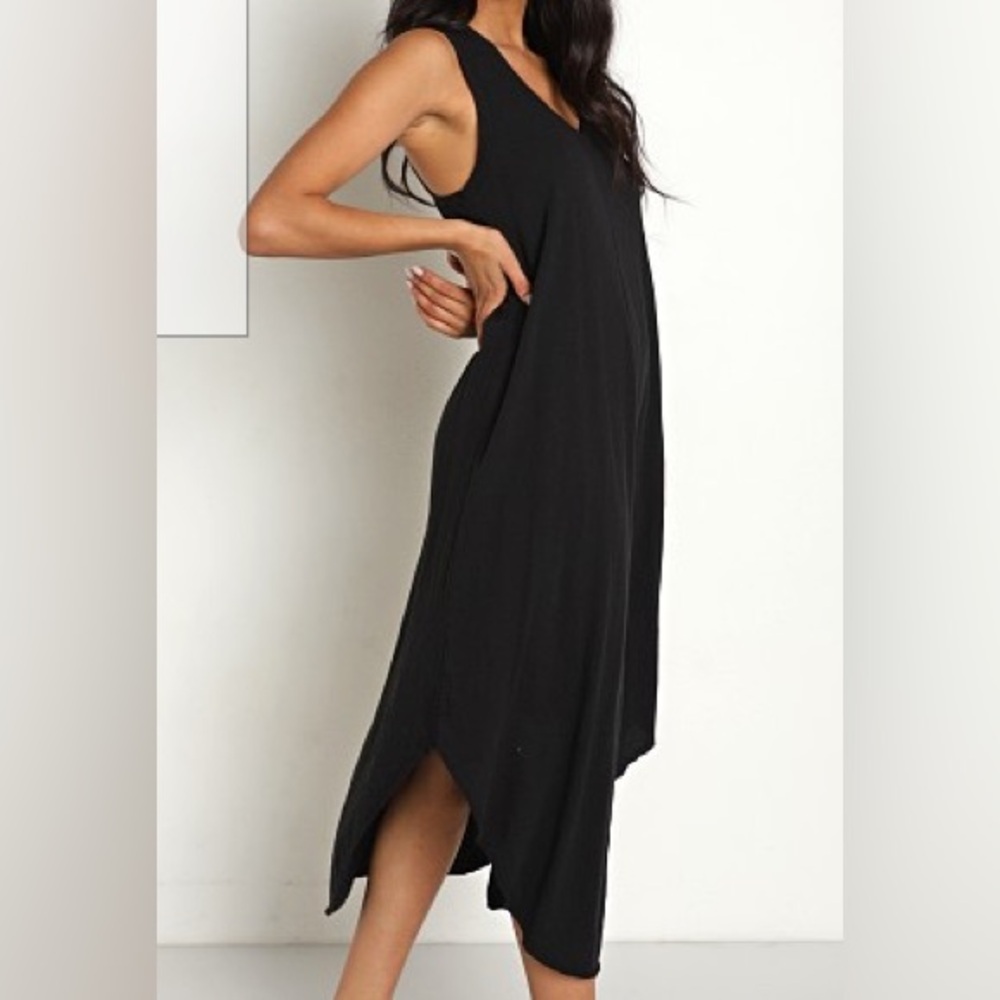 Z Supply Black Tank Dress- size small
The reverie dress